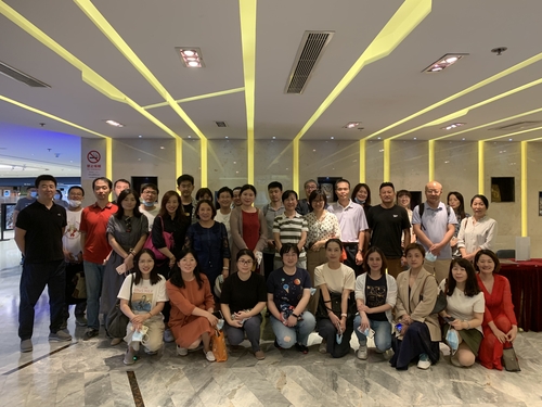 科学学所工会组织职工集体观影活动1