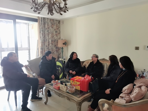 看望钱老师和韩老师